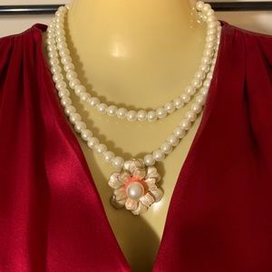 Pearl Necklace with Flower Pendant